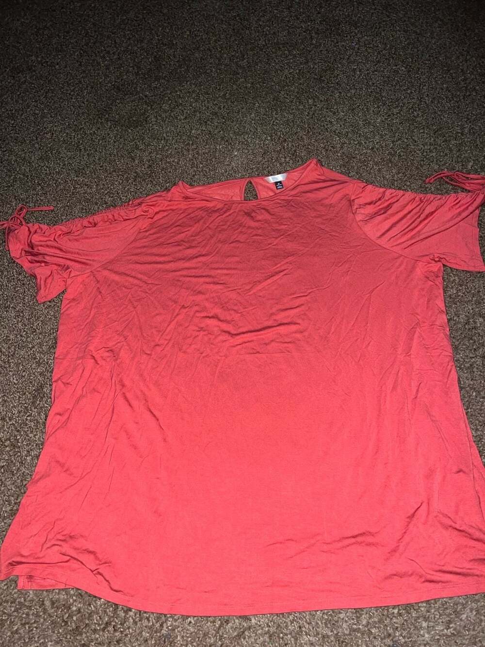 Terra & Sky Women's Plus Size Cold Shoulder Keyhole Back T-Shirt
